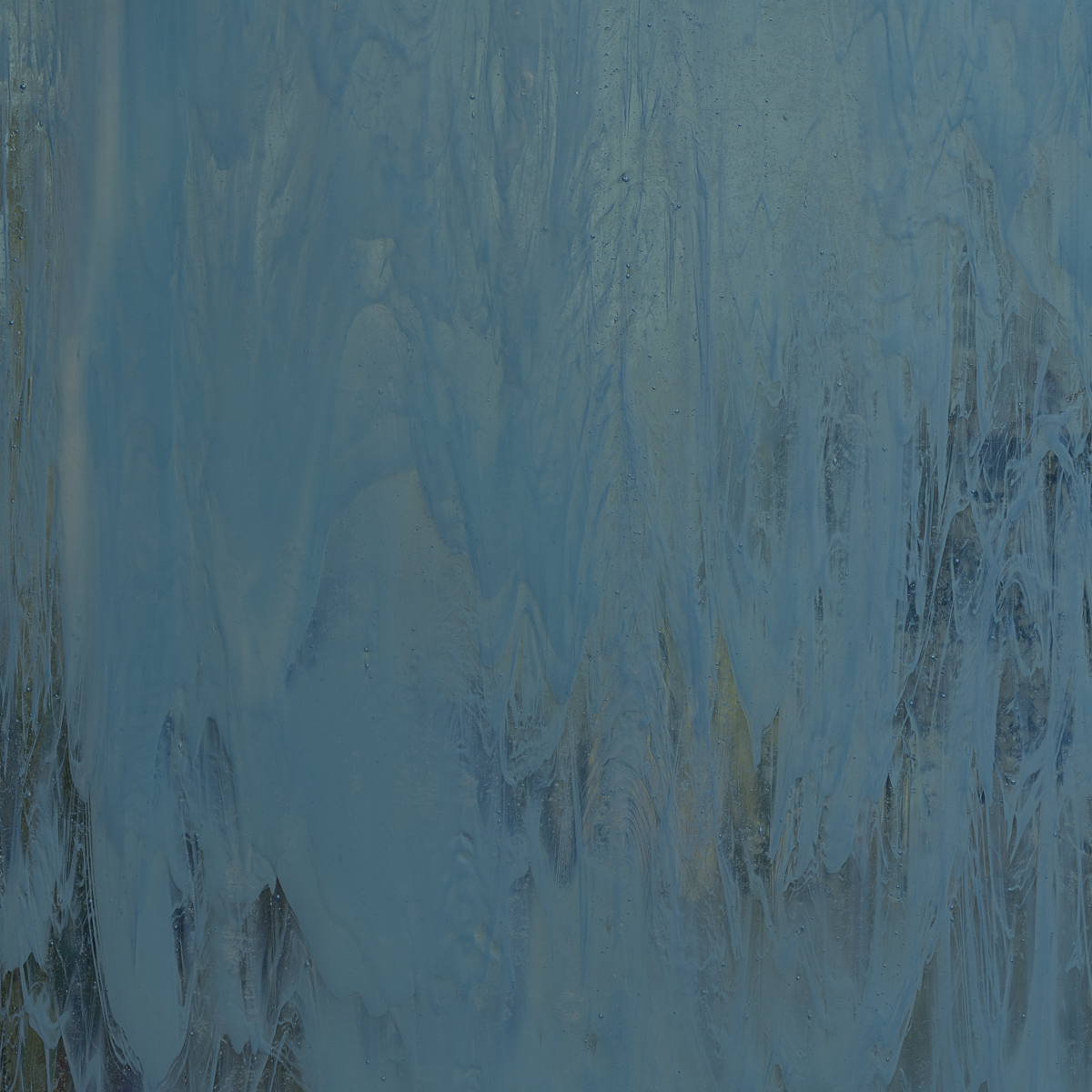 Sky Blue / White Wispy