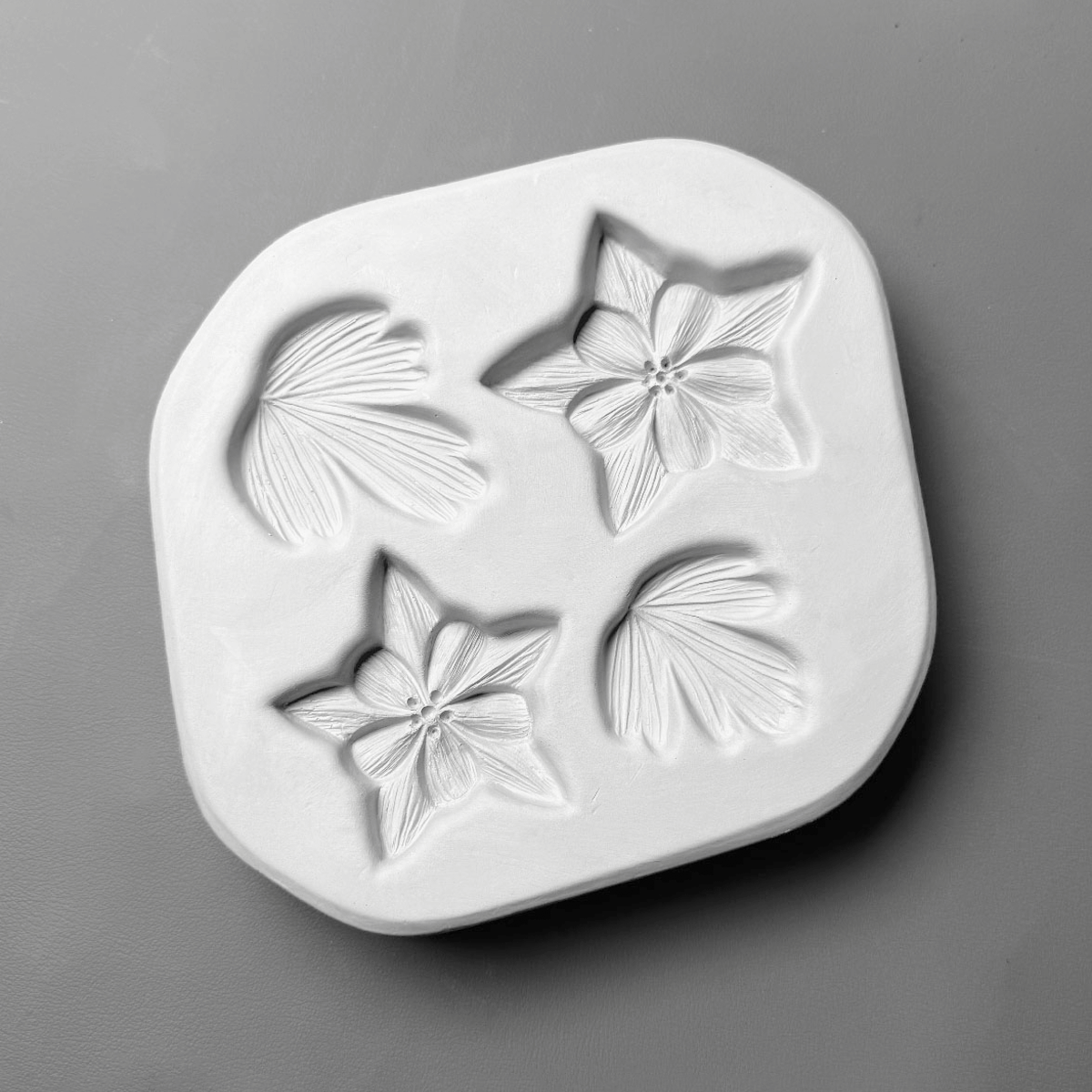 Columbine Flowers Mold
