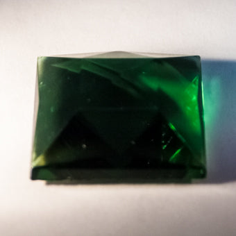 18MM SQUARE FACETED GREEN