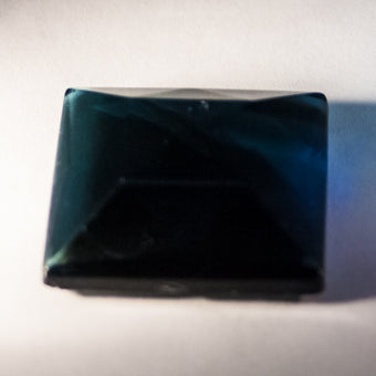 18MM SQUARE FACETED STEEL BLUE